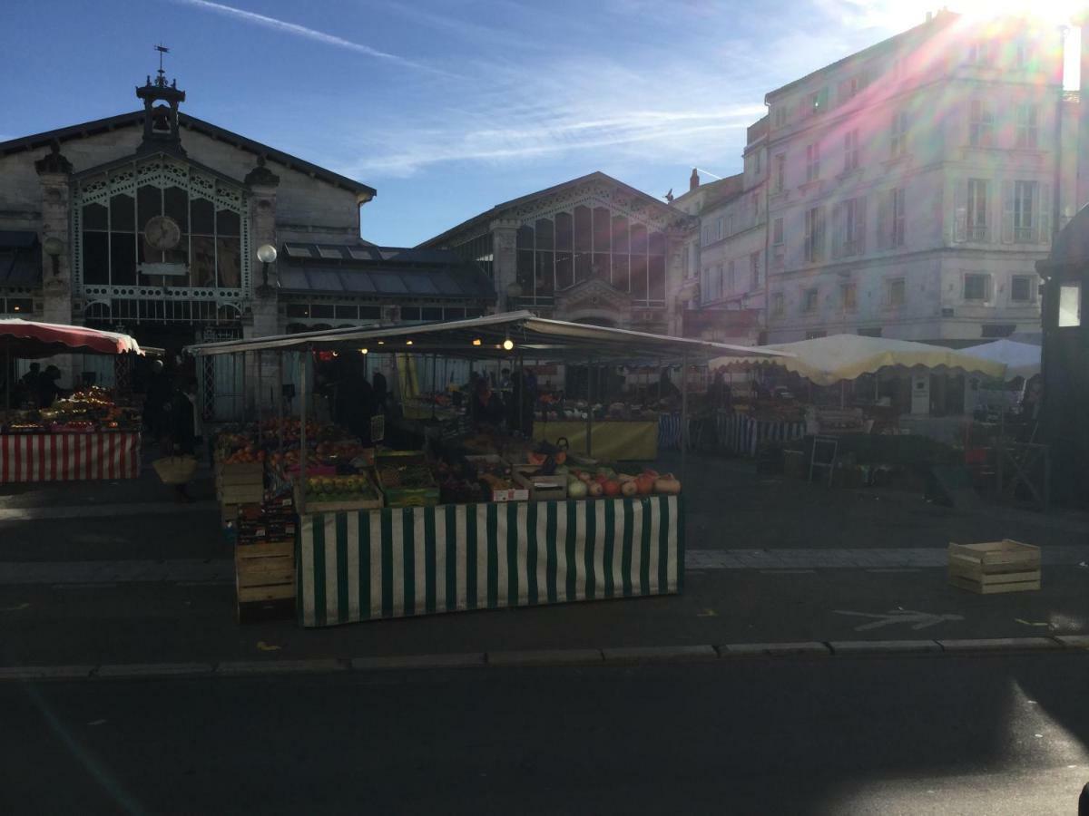 Appartement Centre Ville Pres Du Port Avec Parking Et Wifi 拉罗歇尔 外观 照片